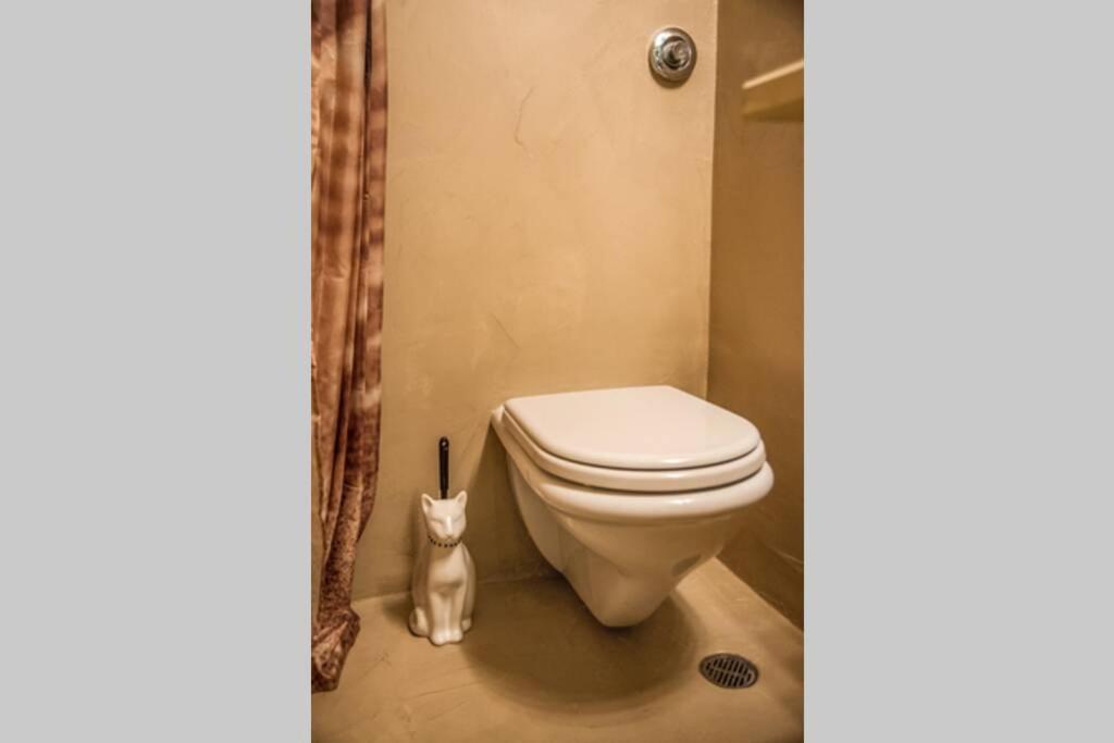 Athinas Apartment ピレウス エクステリア 写真