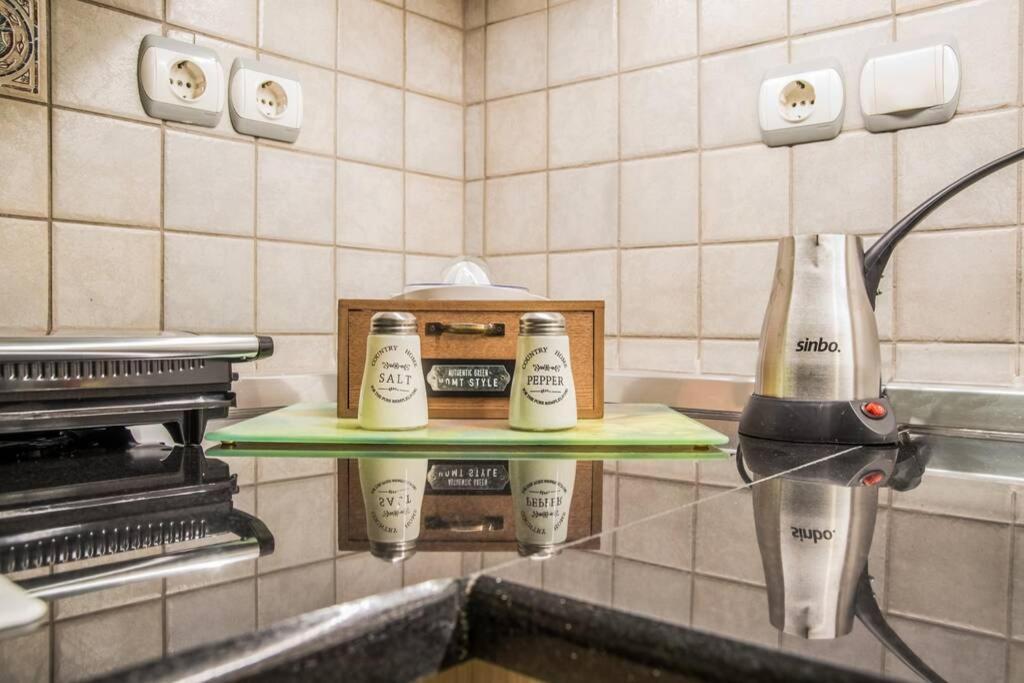 Athinas Apartment ピレウス エクステリア 写真